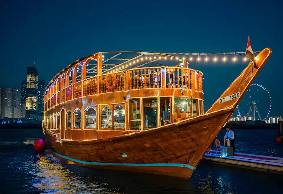 Dubai Creek Dhow Cruise with Dinner