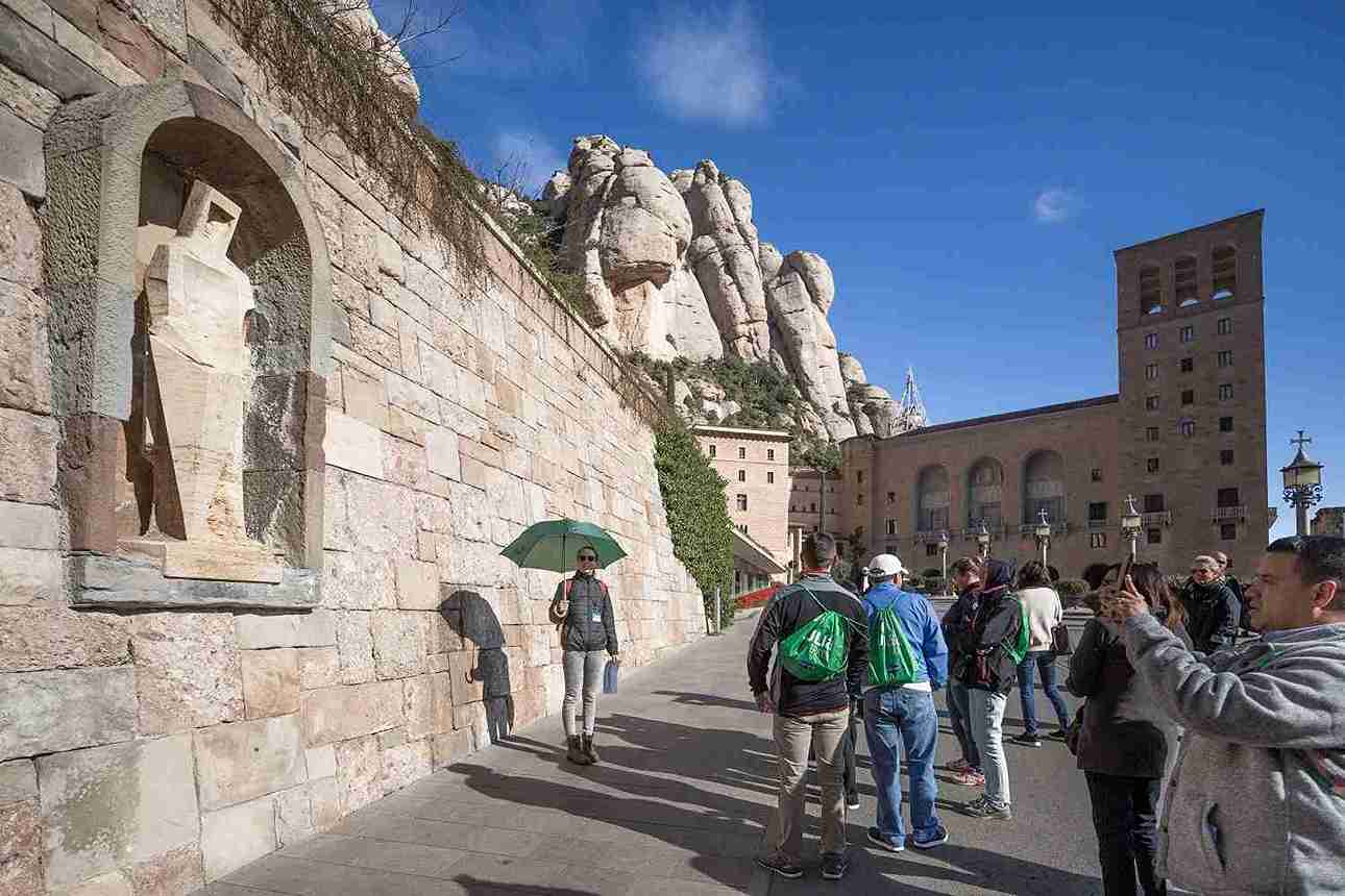 Montserrat Tour with Cog-Wheel Train