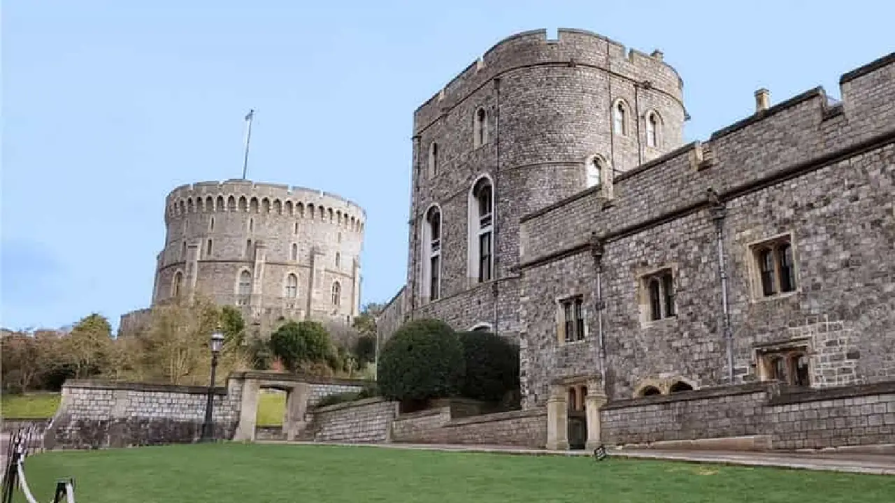 Windsor Castle Stonehenge and Bath Tour (1).webp Windsor Castle Stonehenge and Bath Tour