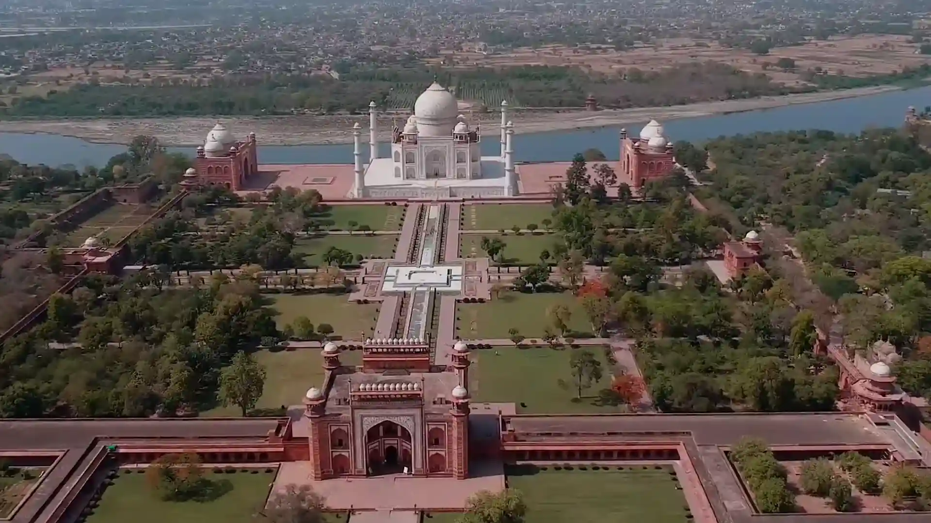 Taj Mahal Tour from Mumbai