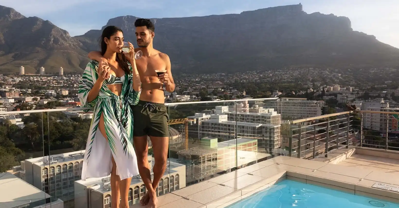 Cape Town: African Dinner, Drumming Experience with Transfer