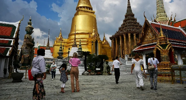 Bangkok by Night: Temples, Markets & Food Tuk-Tuk Tour