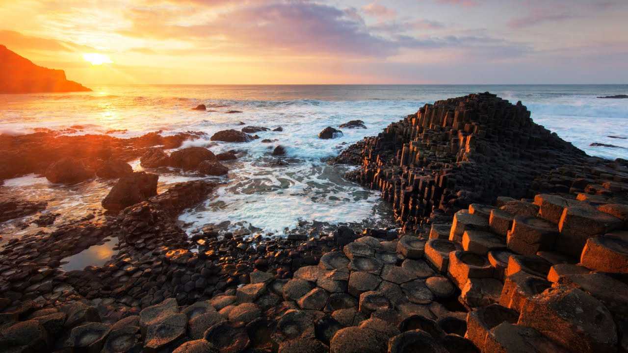 Giants Causeway and Belfast Day Tour from Dublin