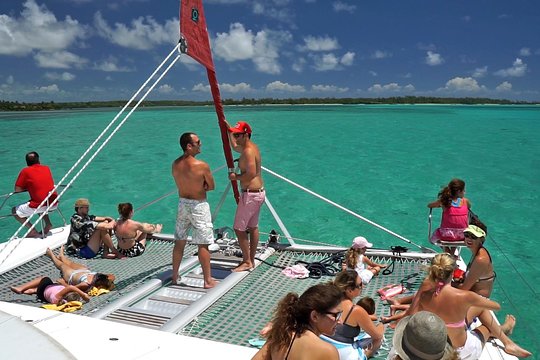 Full-Day Catamaran Cruise to Île aux Cerfs with BBQ Lunch (Catamran isle aux cerfs) (CHAMAREL)