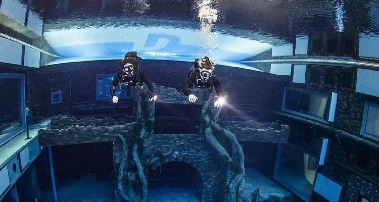 Deep Dive Dubai
