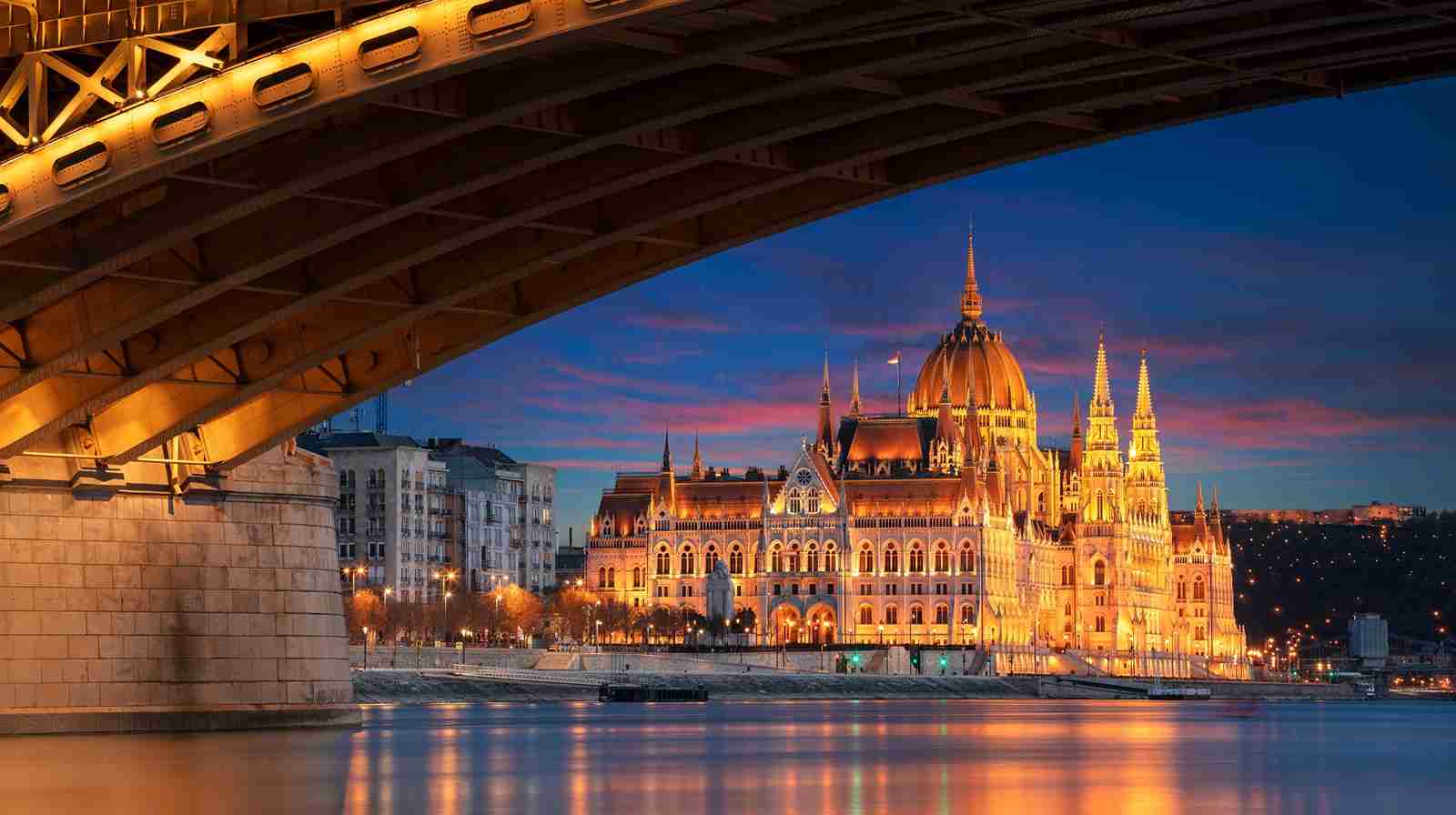 Budapest city highlights cruise