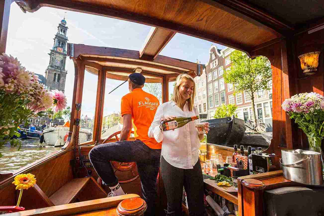 Amsterdam Open Boat Cruise with Drinks and Snacks