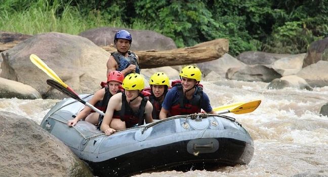 Thai Buffet and Chiang Mai Taeng River Tour