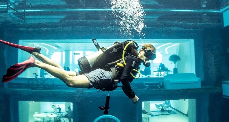 Deep Dive Dubai