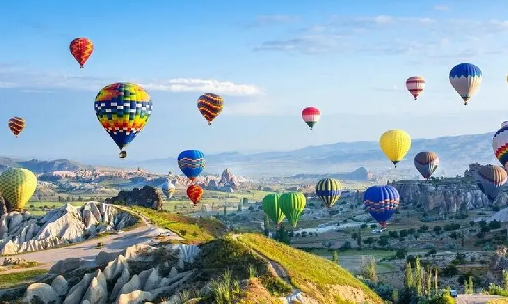 Cappadocia Hot Air Balloon Ride / Turquaz Balloons