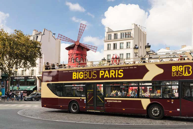 Paris Hop-On Hop-Off Bus Tour