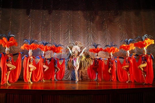Pattaya Alcazar Cabaret Ladyboy show with round trip pick up service from hotel