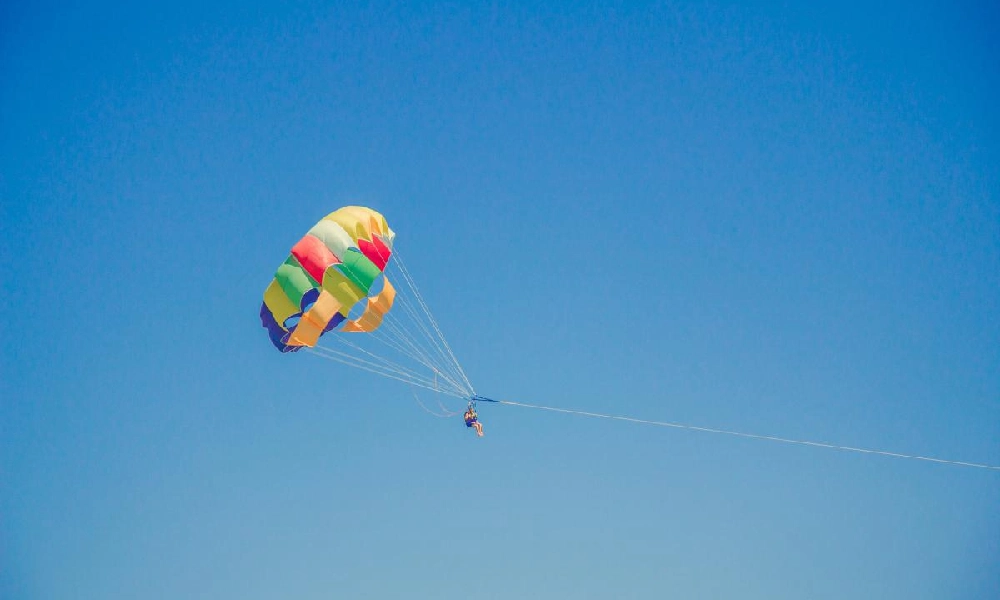 Parasailing (Trou d'Eau Douce)