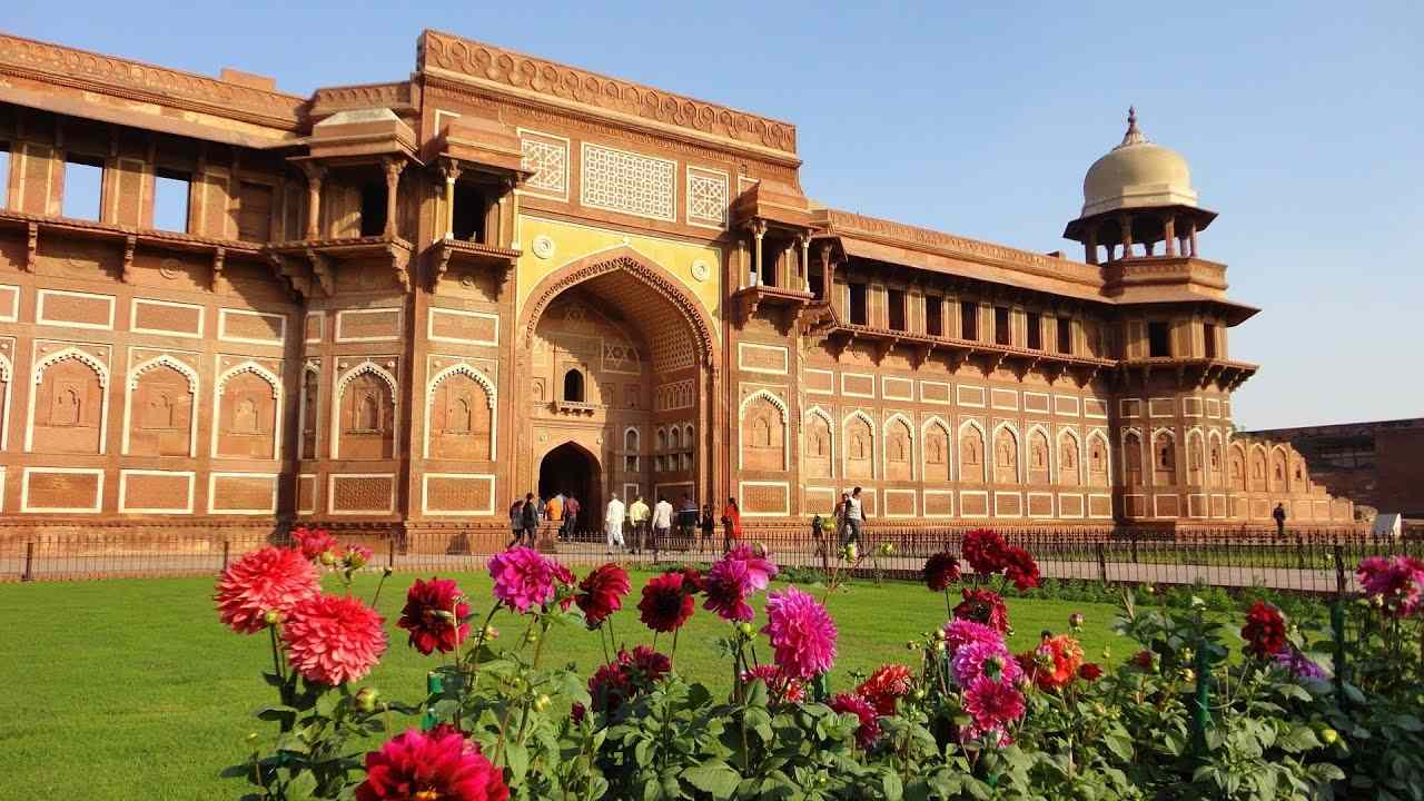 Tour to The Taj Mahal and Agra