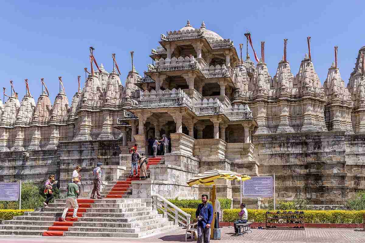 Cultural & Historic Day Tour: Churches, Temples & Spice