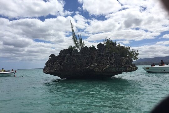 Mauritius full day tour : Private south west with lunch (CHARAMEL)