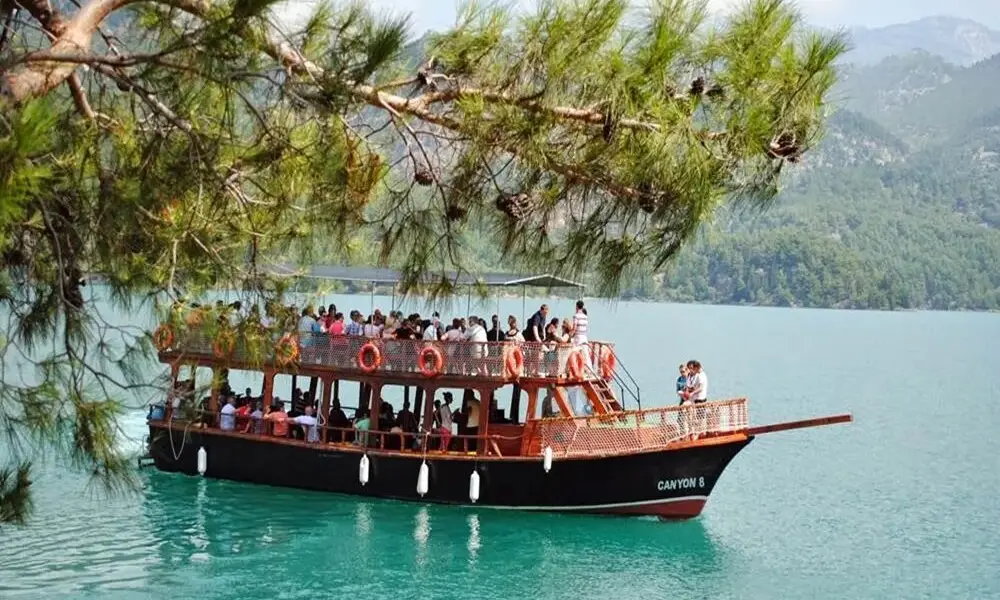 Boat Trip & Waterfall Full-Day Tour (City Tour with Boat Trip)