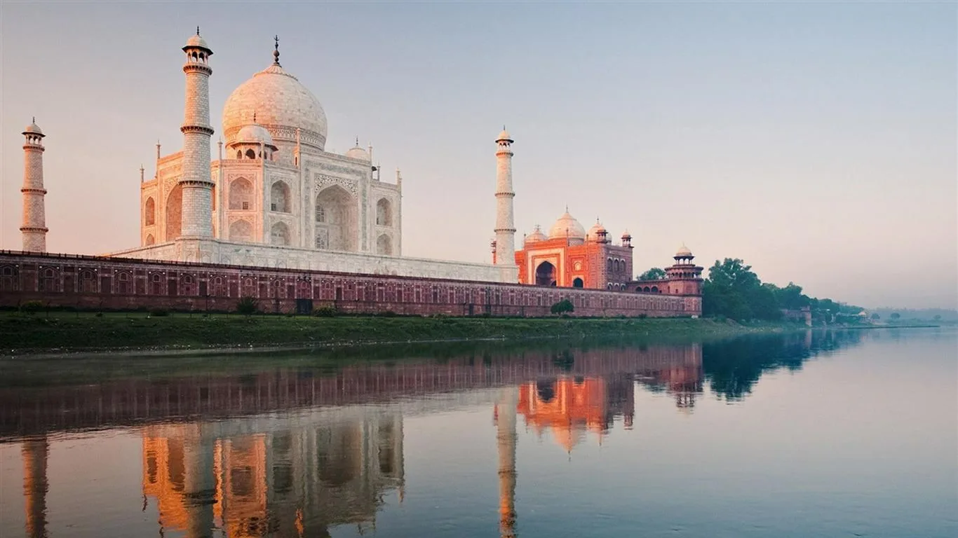 Tour to The Taj Mahal and Agra