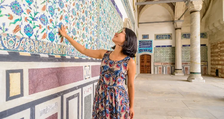 Istanbul Topkapi Palace and Harem Small-Group Guided Tour (Group tour in English)