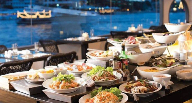 Wonderful Pearl Dinner Cruise in Bangkok
