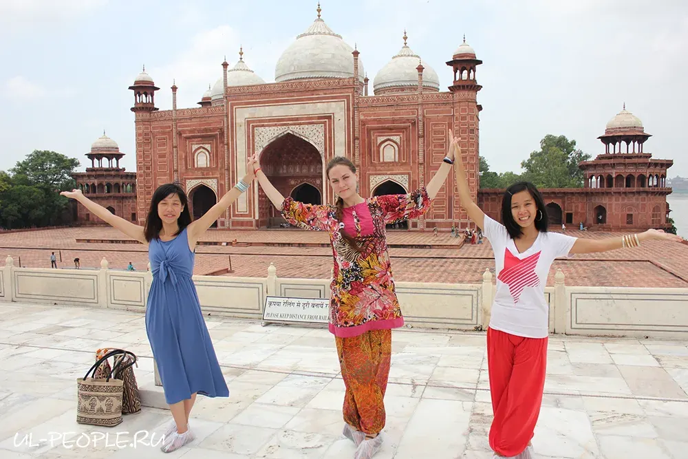 Bangalore to Taj Mahal Same Day Tour with Flights