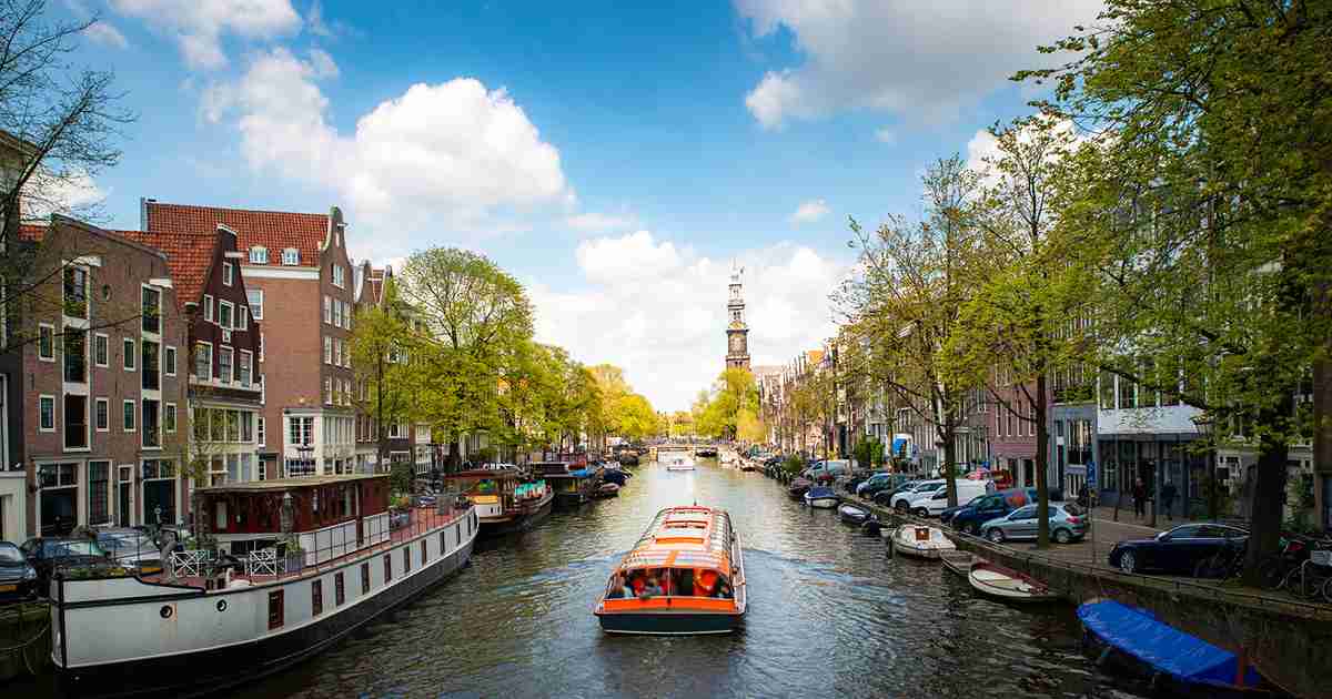 All-Inclusive Canal Cruise Amsterdam by Captain Jack