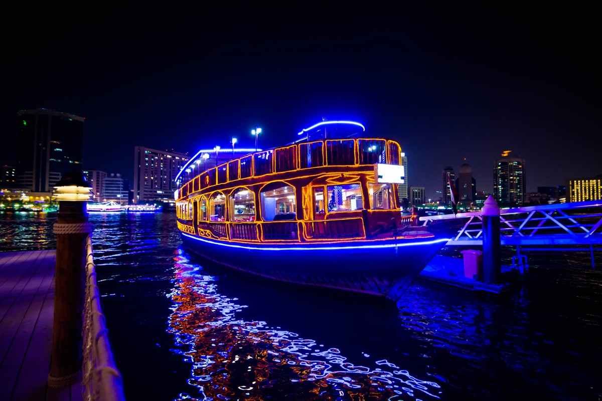 Doha Night Tour & Dhow Boat Cruise