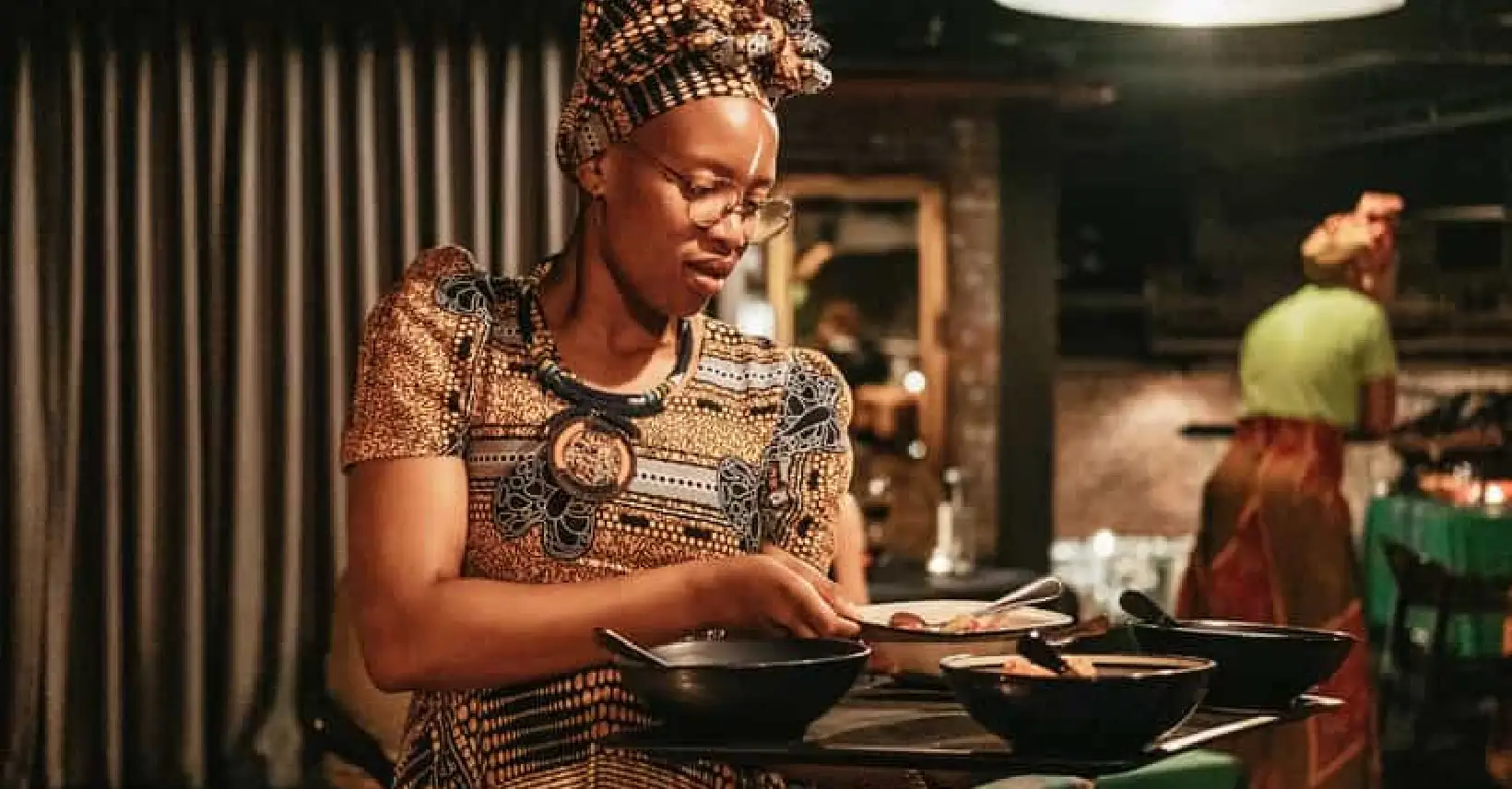 Cape Town: African Dinner, Drumming Experience with Transfer