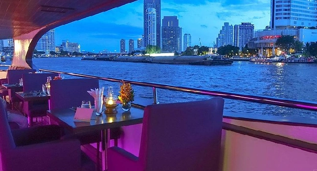 Wonderful Pearl Dinner Cruise in Bangkok