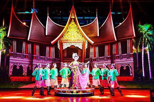 Pattaya Alcazar Cabaret Ladyboy show with round trip pick up service from hotel