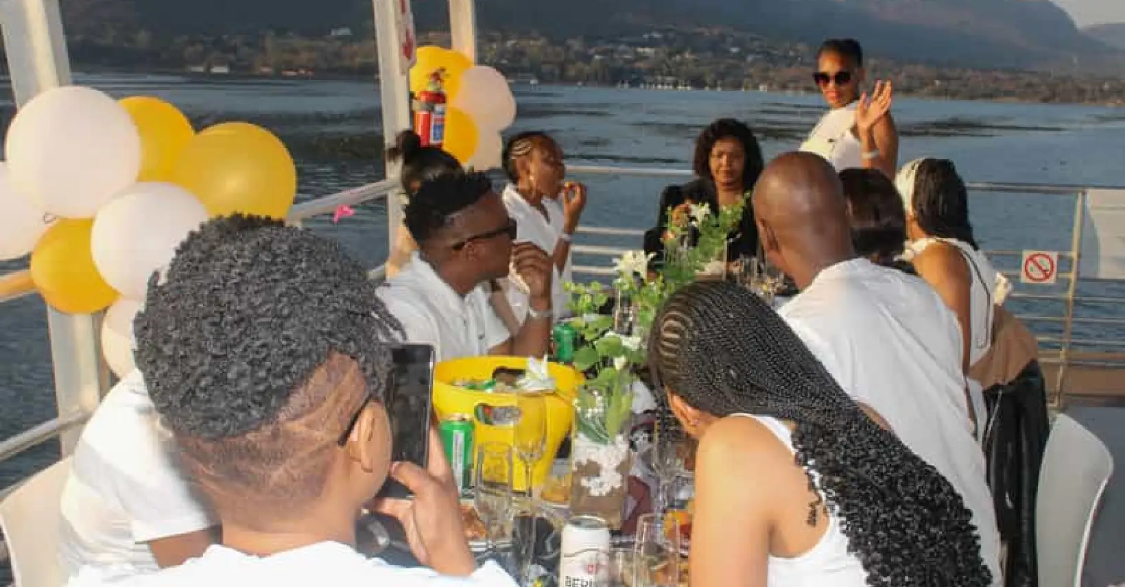Hartbeespoort: 2-Hour Dam Cruise with South African Food