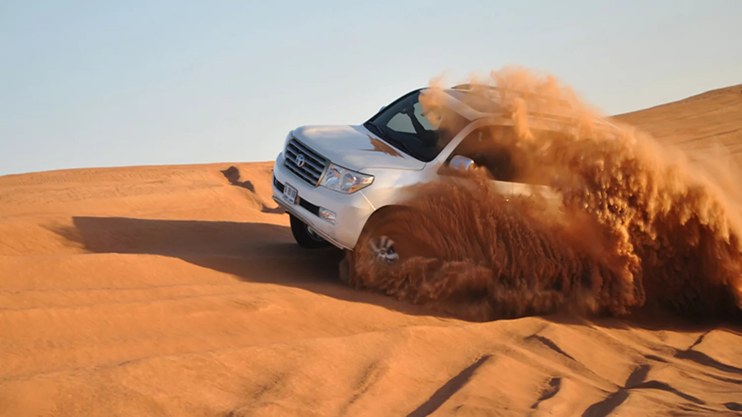Desert Safari 4x4 Land Cruiser with Dinner Dubai