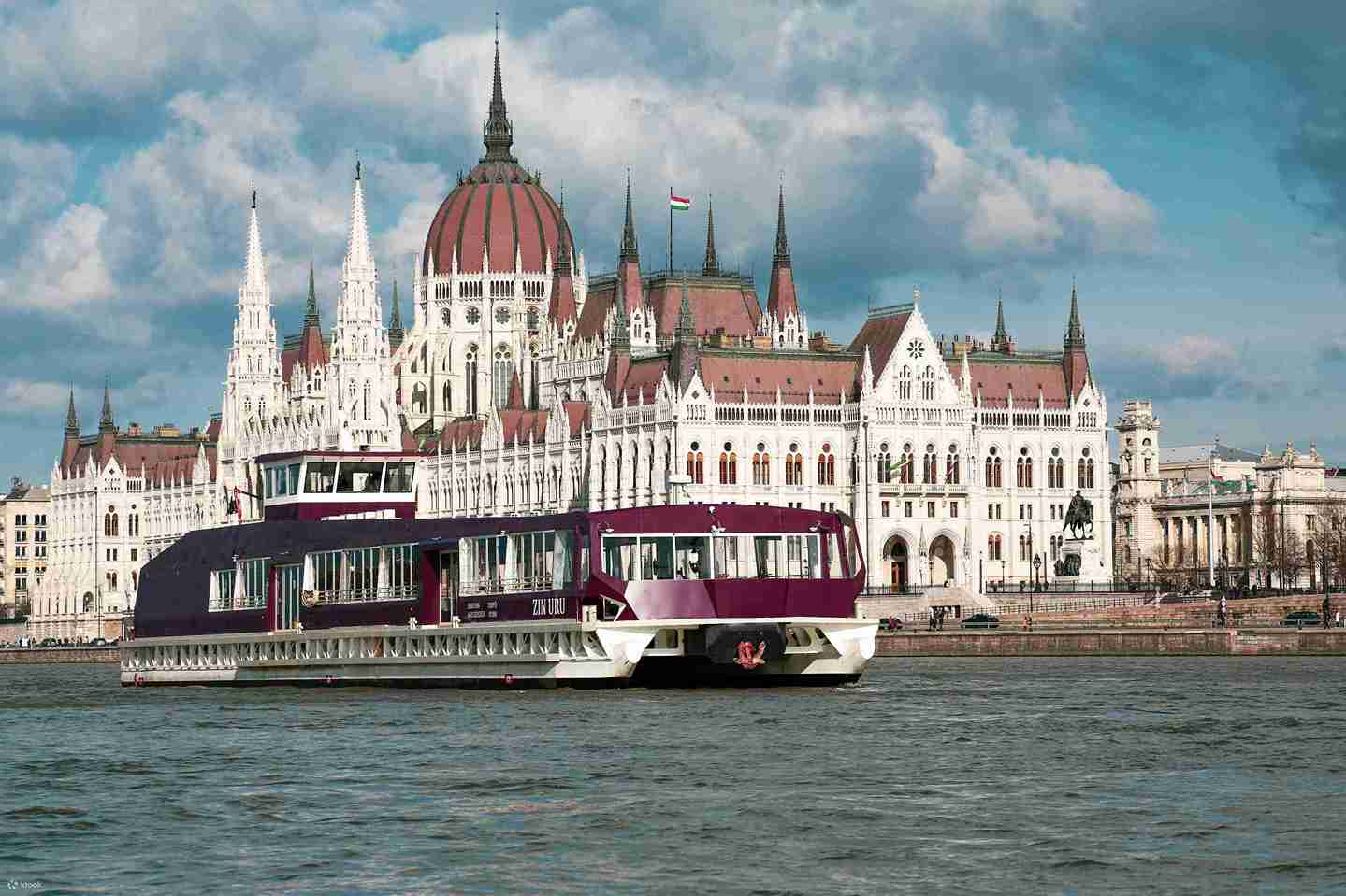 Budapest city highlights cruise