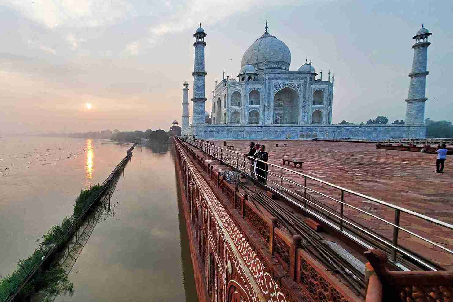 Taj Mahal Tour from Mumbai