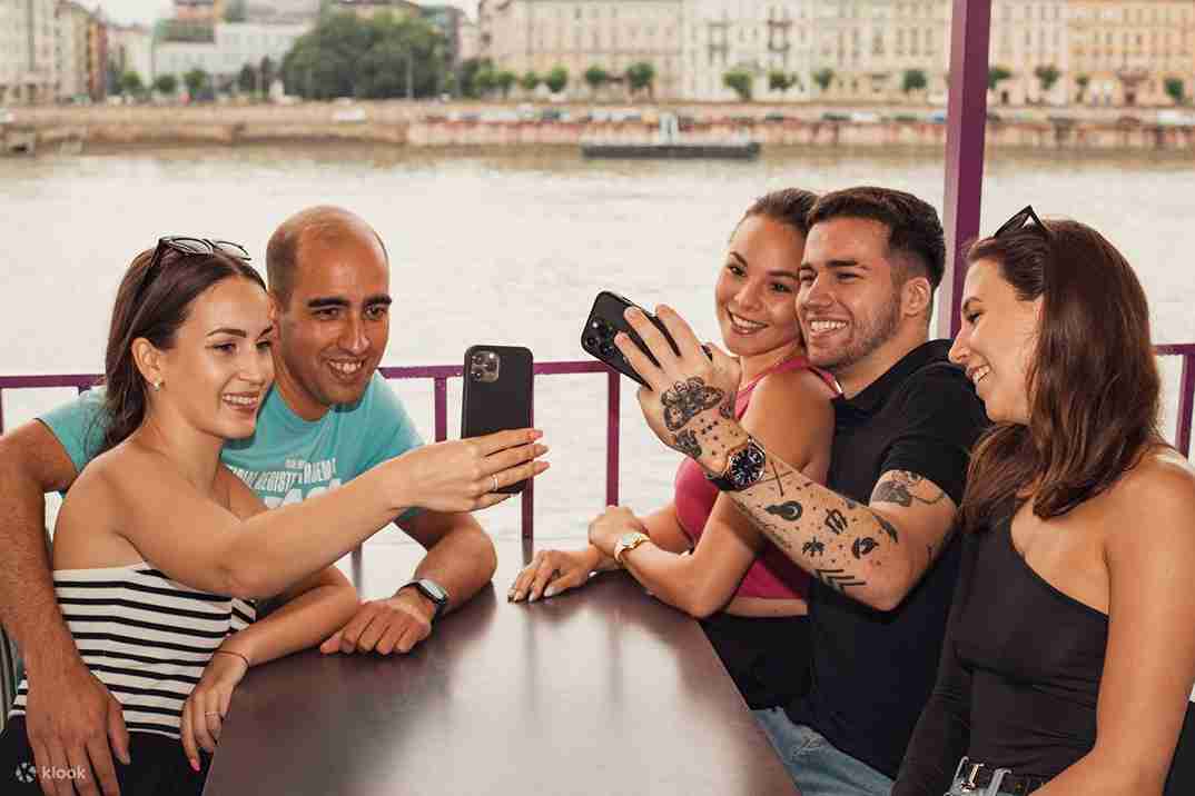 Nighttime or Daytime Sightseeing Cruise 