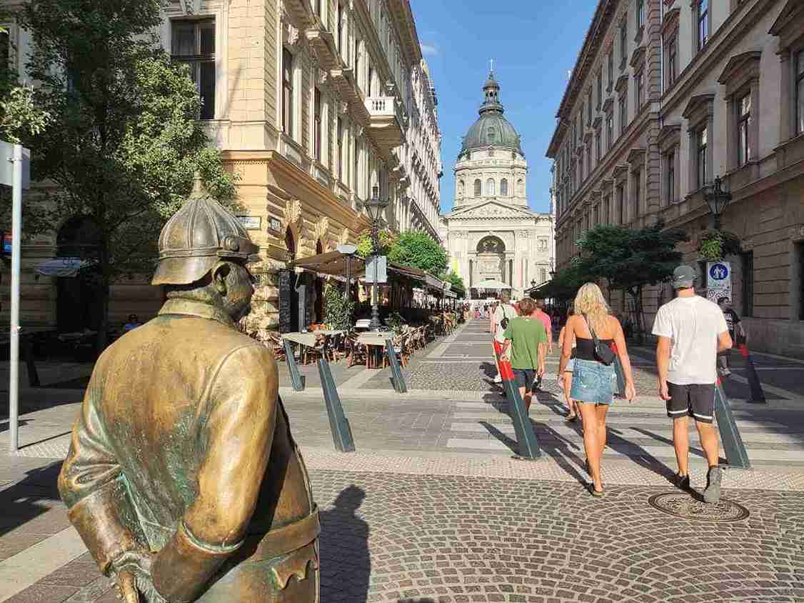 Vienna Day Trip to Budapest and Bratislava