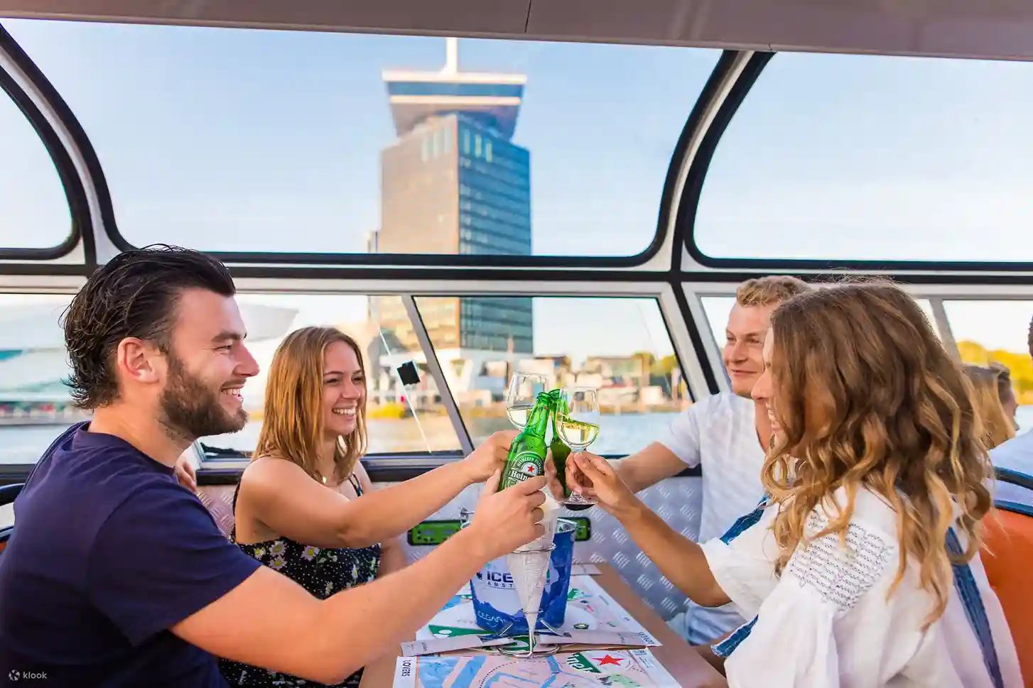 Amsterdam Open Boat Cruise with Drinks and Snacks