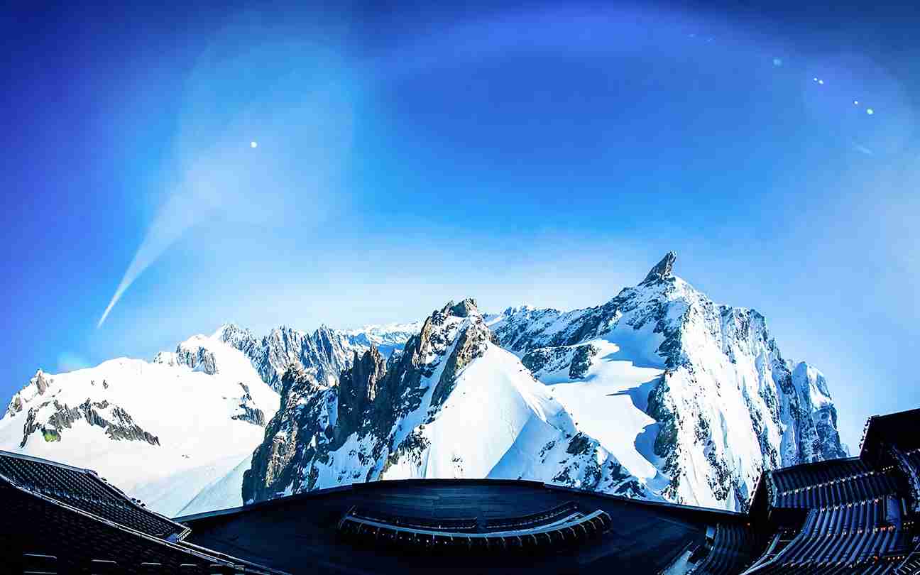 The Sphere Experience — Postcard From Earth