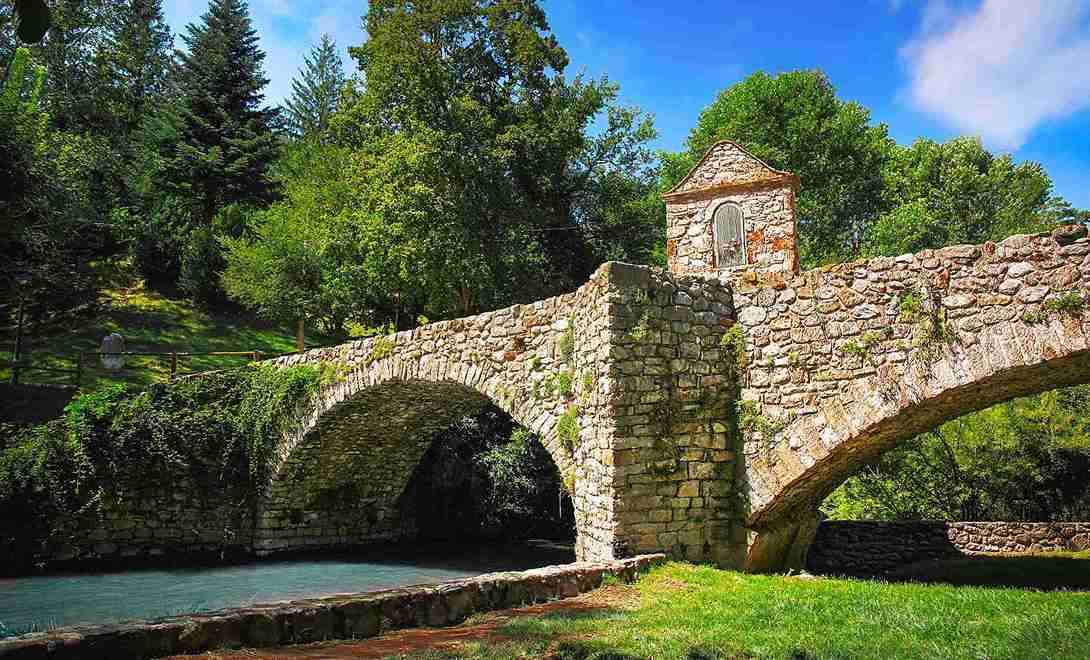 3 Countries in 1 Day Tour from Barcelona