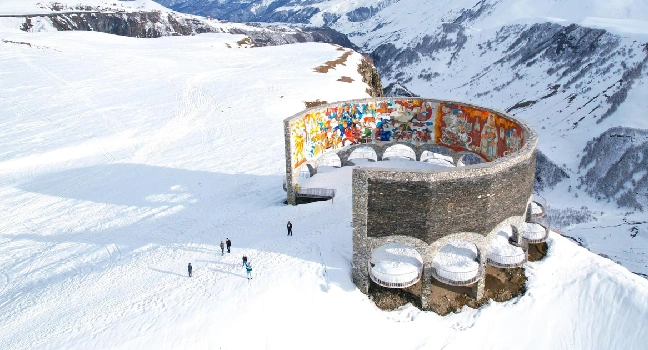 Kazbegi-Ananuri-Gudauri Legendary landscapes, history(Group Tour) 3 MEETING POINTS