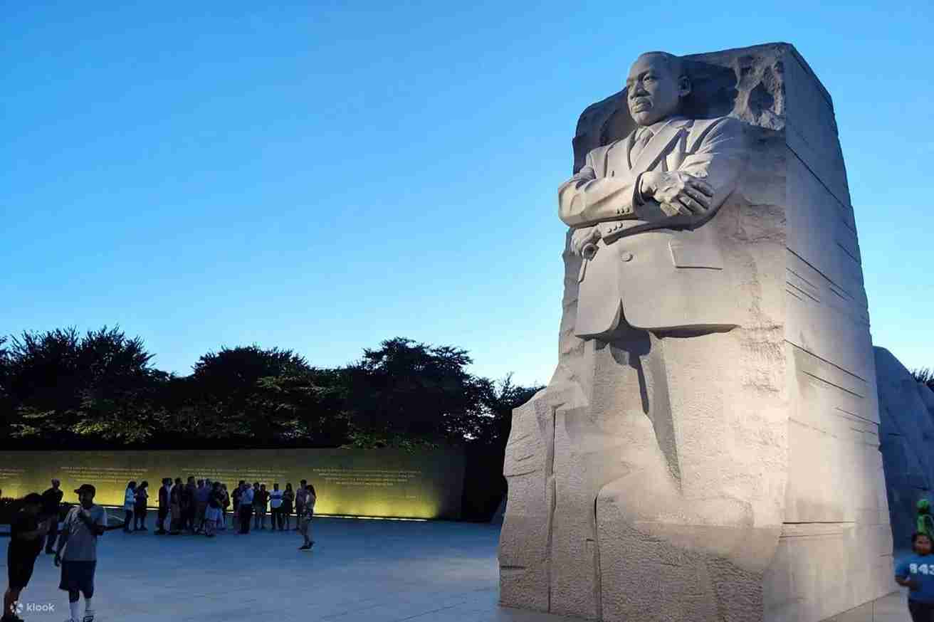 Night Monuments Tour Washington DC