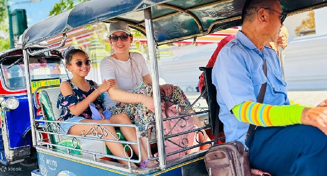 Bangkok by Night: Temples, Markets & Food Tuk-Tuk Tour