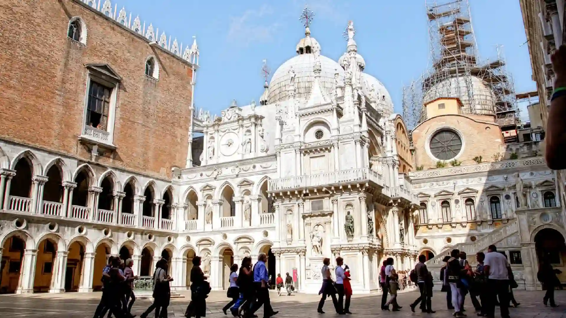 Tour of The Real Hidden Venice